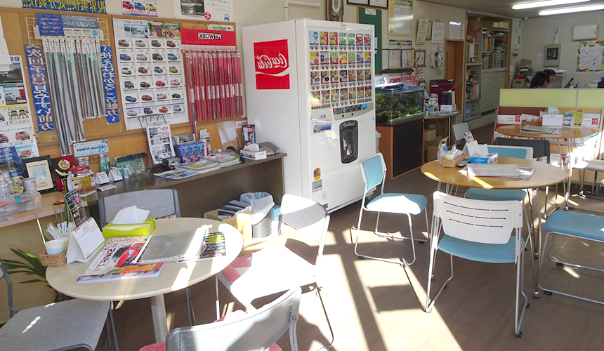 自自動車保険・カー用品も取り扱っております。